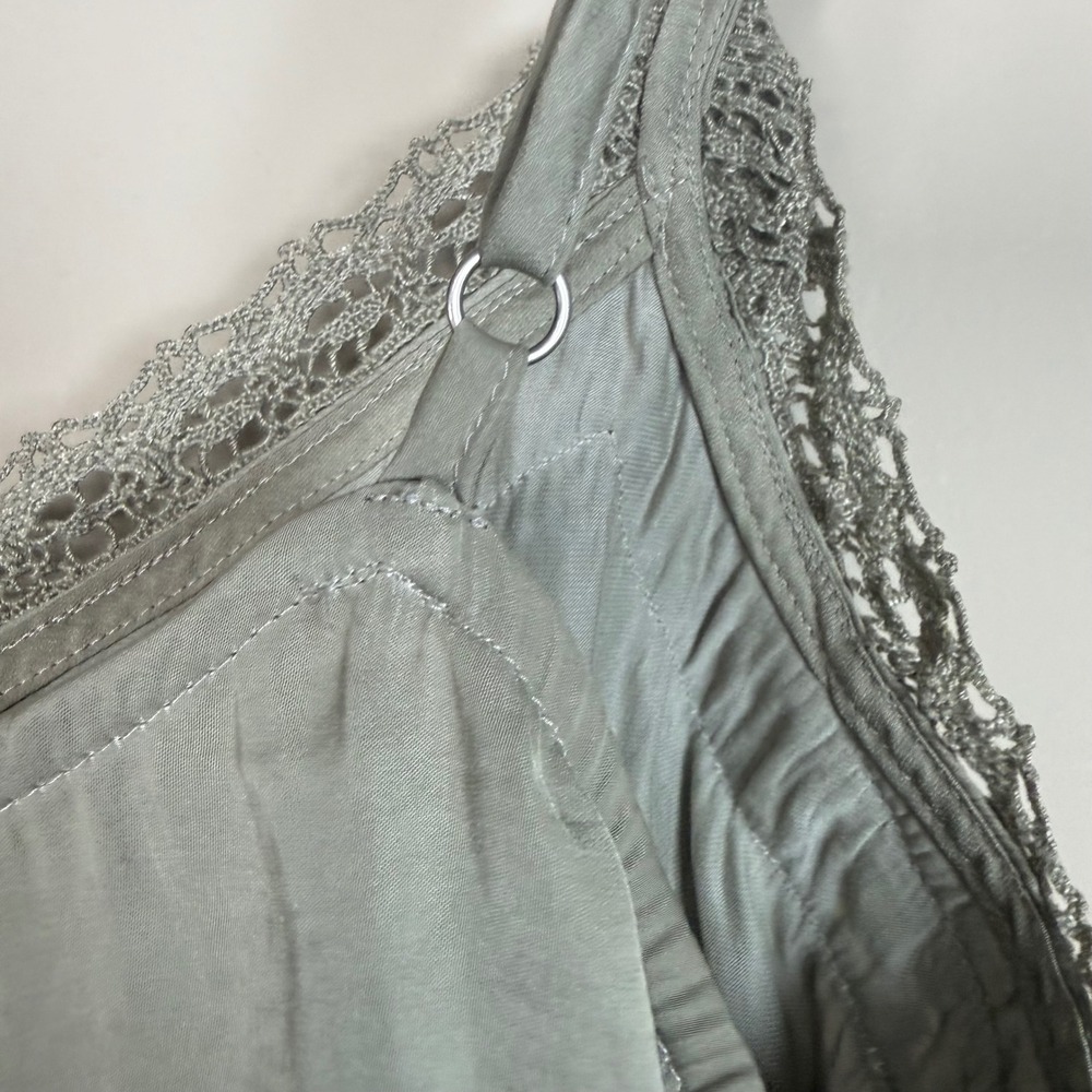 Hollister Sage Green Lace Trim Camisole Tank Top Small - Picture 7 of 12